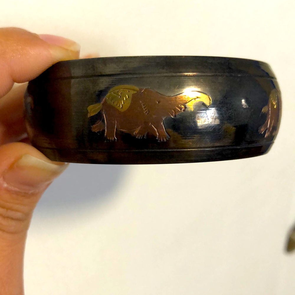 elephant engraved vintage brown bracelet